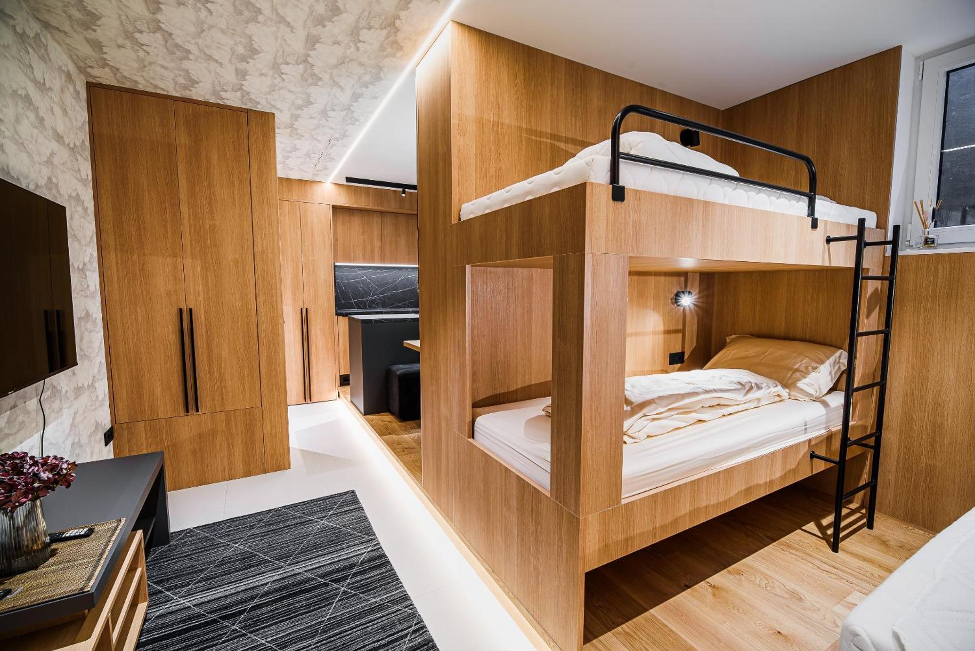 Apartments Slavec With Free Onsite Parking Kranjska Gora Exterior photo
