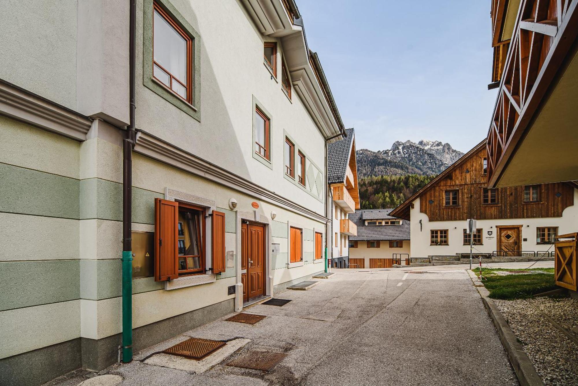 Apartments Slavec With Free Onsite Parking Kranjska Gora Exterior photo